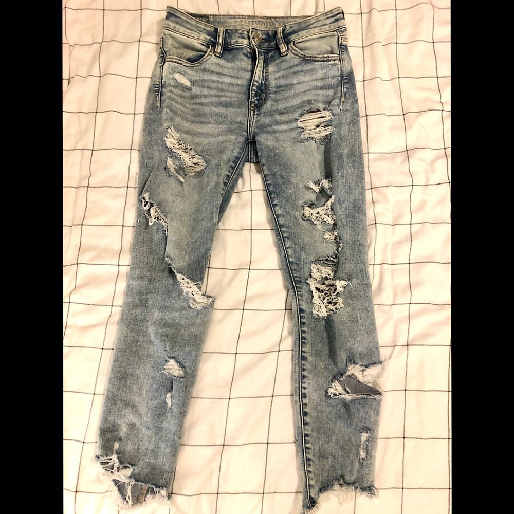 Super Ripped Mid-Rise Light Wash Jeggings